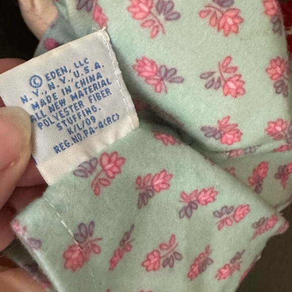 Vintage 1998 Eden Madeline Doll – Red Yarn Hair, Floral Pajamas, Appendix Scar - Picture 6 of 7